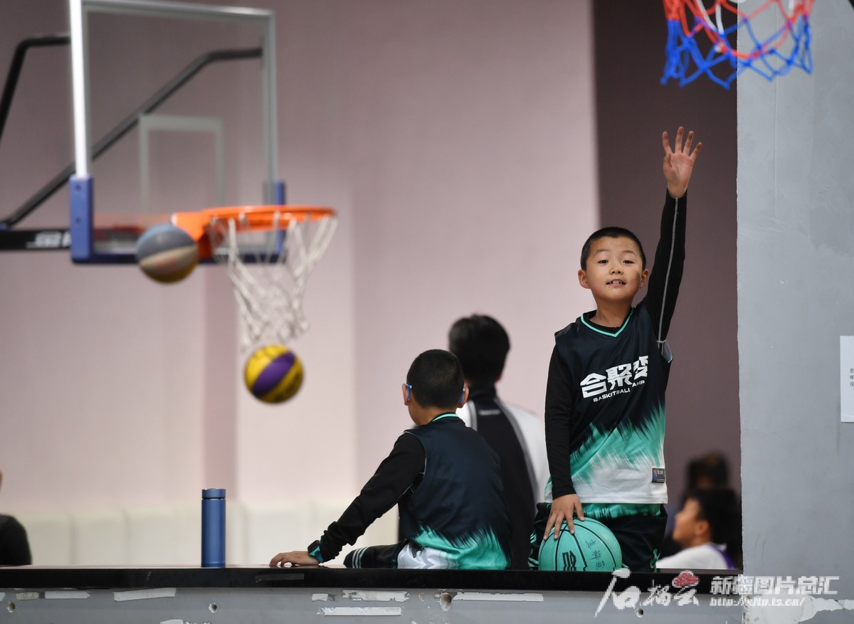 业余篮球运动员如何结合瑜伽提升技能_0